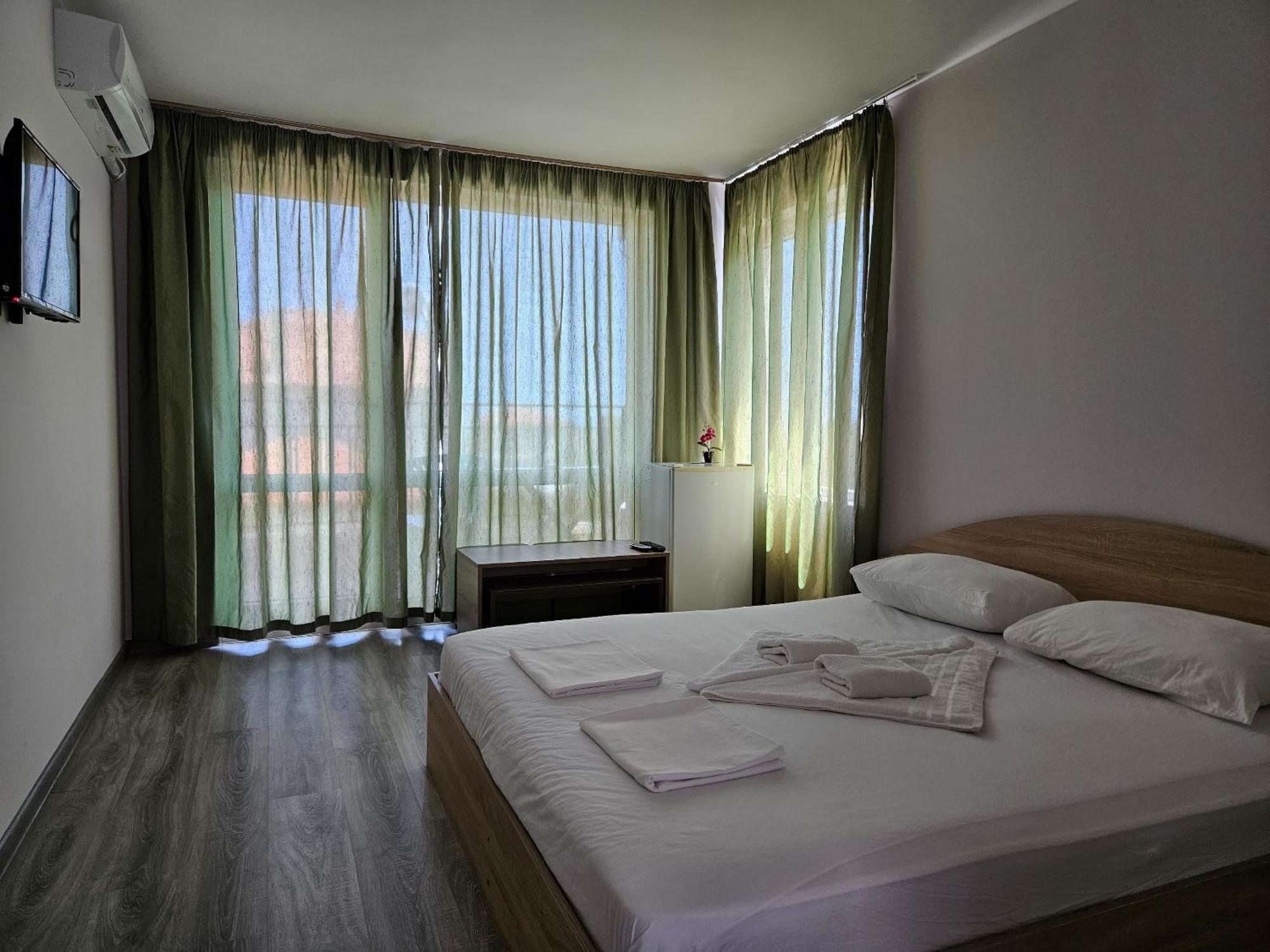Hotel Family House Manolov Obsor Exterior foto